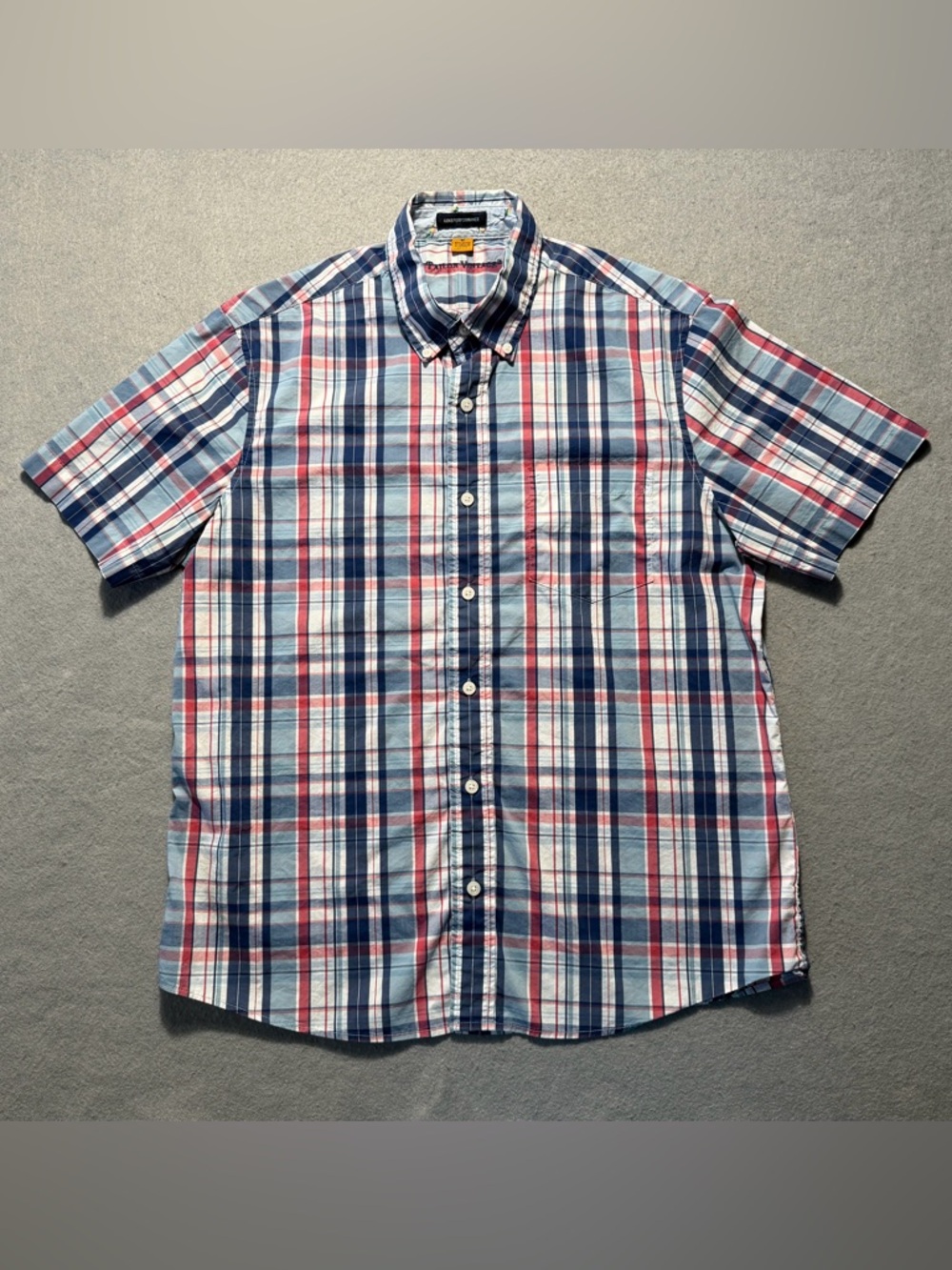 Taylor Vintage Plaid Shirt Men’s Medium Red Blue Performance Button Down Casual